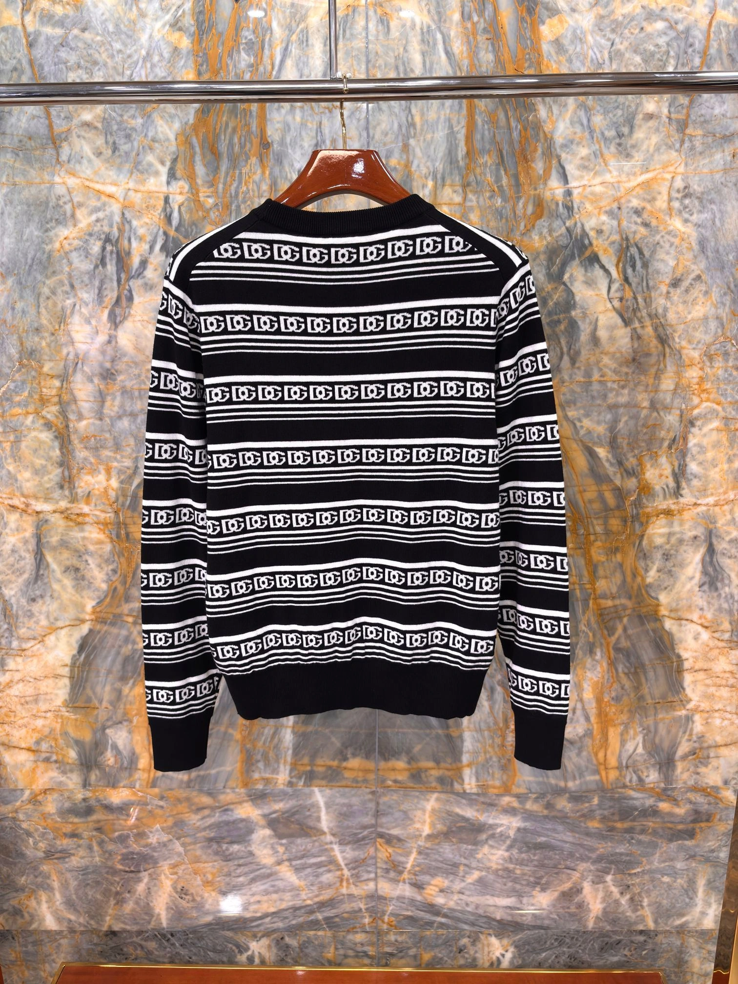 wg.luxury-- 4o835& item:E-F501J1017H